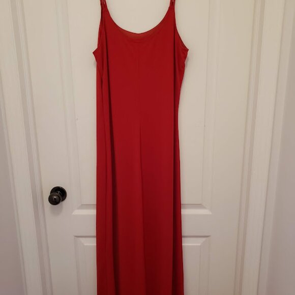 Long Reg Spaghetti Strap Dress & teardrop zirconia earings - Picture 1 of 4